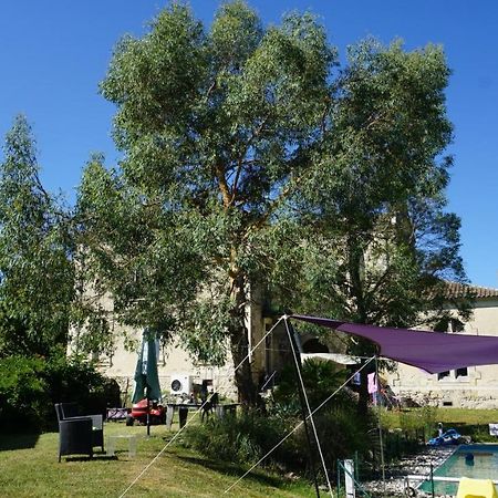 La Vieille Ecole Bed & Breakfast Bourgougnague Bagian luar foto