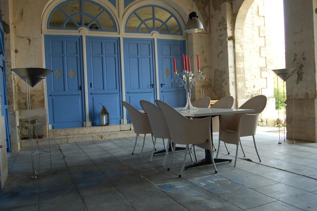La Vieille Ecole Bed & Breakfast Bourgougnague Bagian luar foto
