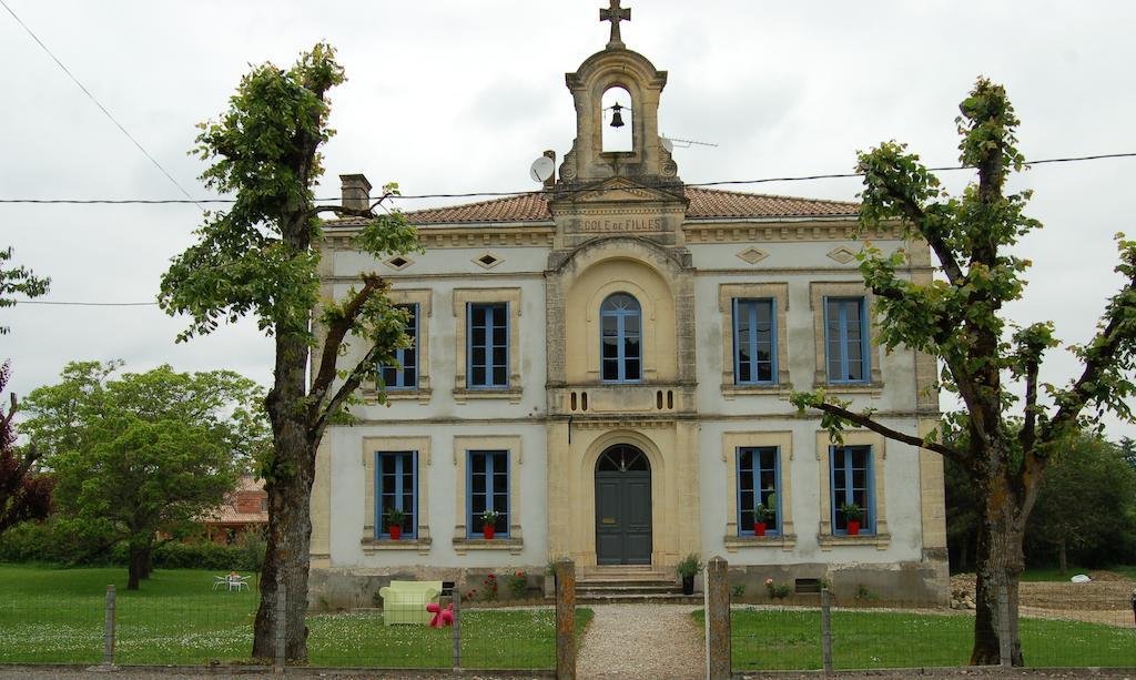 La Vieille Ecole Bed & Breakfast Bourgougnague Bagian luar foto
